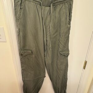 Francesca's Collections Olive Joggers